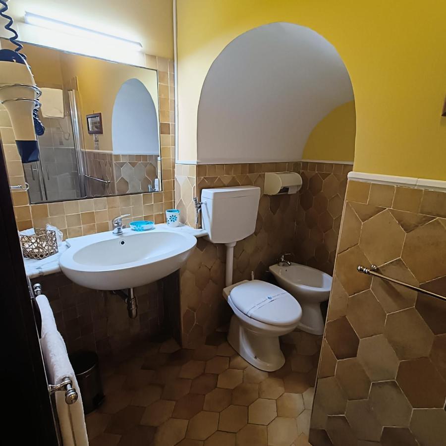 på 22 m² i Historiskt centrum, med 1 sovrum och 1 badrum  Neapel Exteriör bild